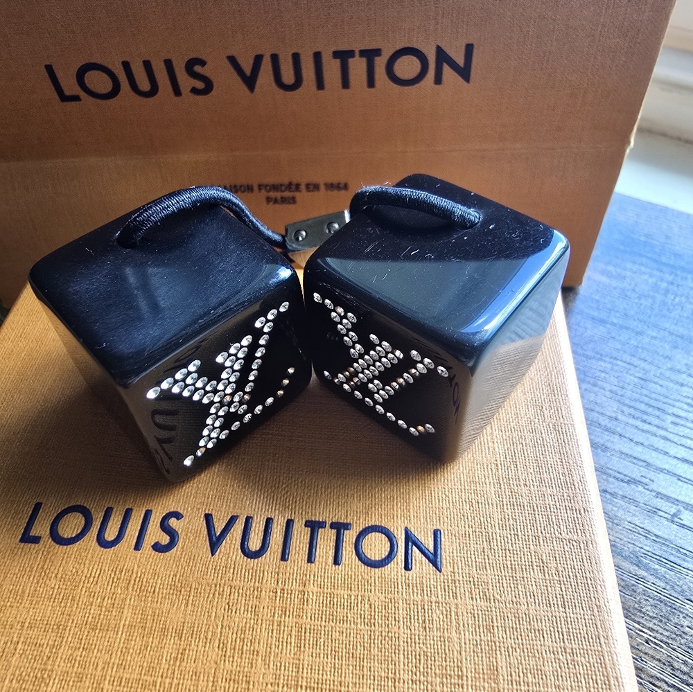 Louis Vuitton Rhinestone Hair Tie Cubes - Picture 4 of 5